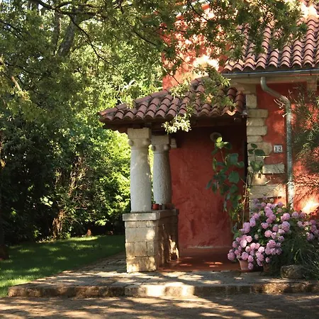 Natural Art House بيت للعطل